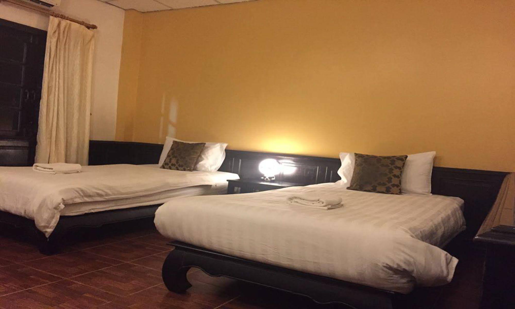 Sengphachanh Hotel 2 В'єнтьян Екстер'єр фото
